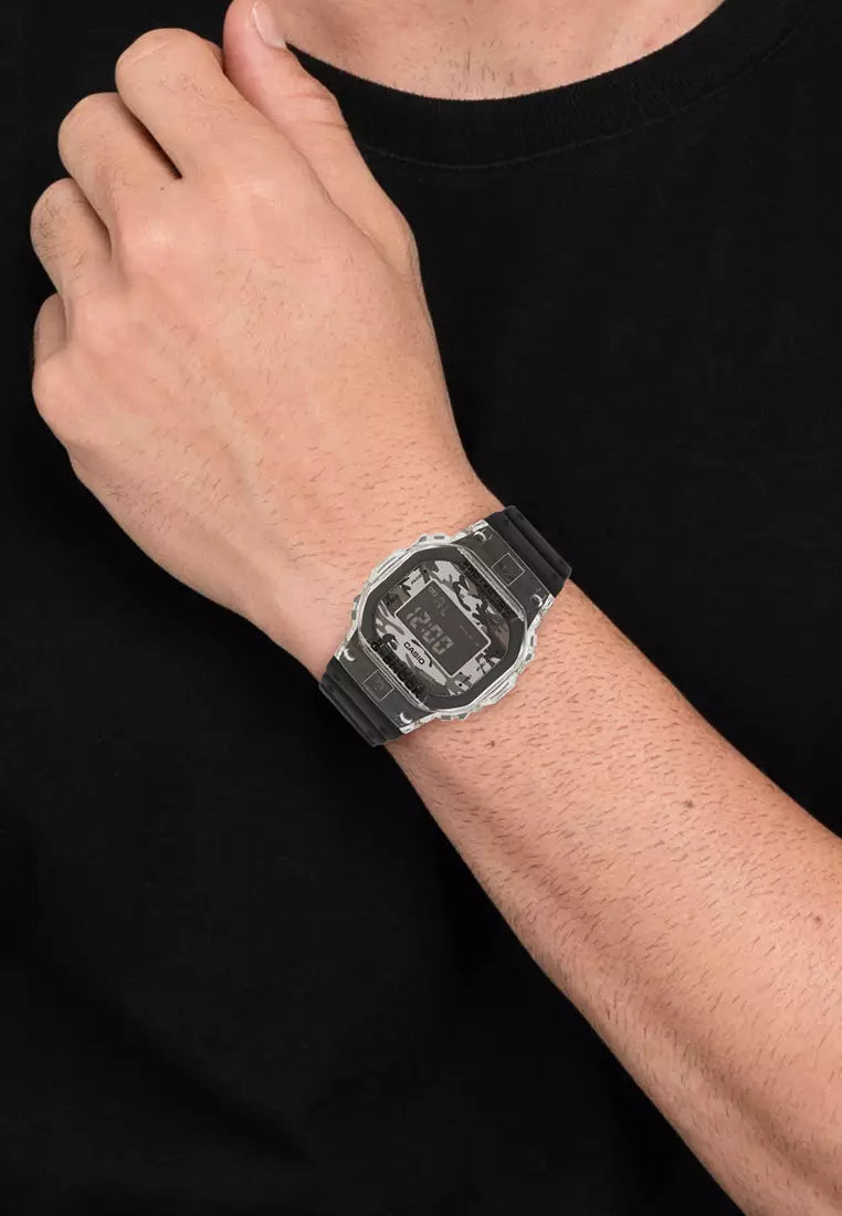 g-shock-dw-5600skc-1dr